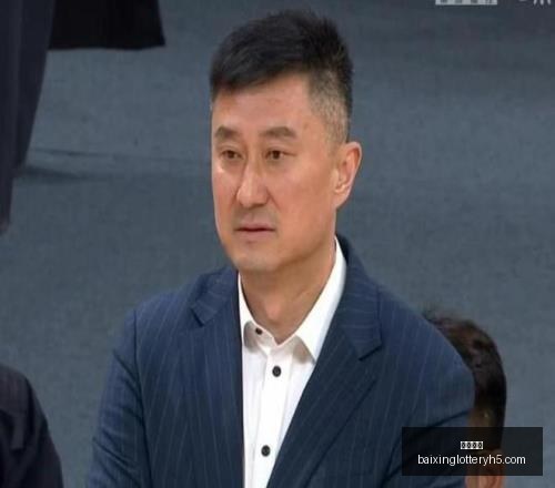 德芬三连冠,荣耀漫游无,水背后的秘,百姓彩票,在线购彩,彩票平台,高频彩票,中奖机会