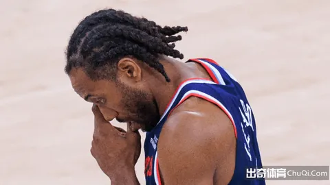 迪亚斯梅开二度，萨拉赫助攻建功，利物浦3-0大胜曼联